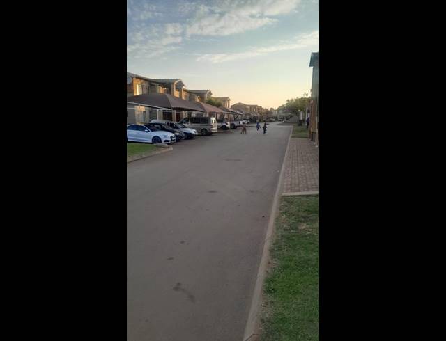 2 BEDROOM APARTMENT FOR SALE IN PROTEA GLEN